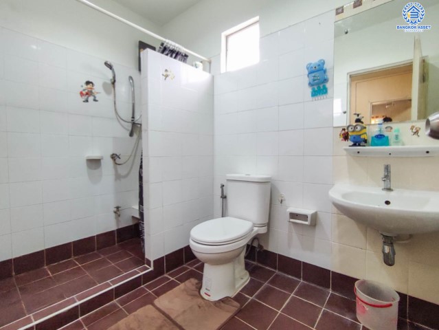 *****ทาวน์เฮ้าส์มือสอง ม.พฤกษาวิลล์17 พุทธบูชา36-พระราม2 บนเนื้อที่ 17.5 ตร.ว. ฟังก์ชัน 3 ห้องนอน 2 ห้องน้ำ บนพื้นที่ใช้สอยกว่า 100 ตร.ม. บนทำเลที่เชื่อมต่อหลายเส้นทาง ใกล้เดอะมอลล์พระราม2 รายล้อมไปด้วยสิ่งอำนวยความสะดวกครบครัน รีบจองเลย!!